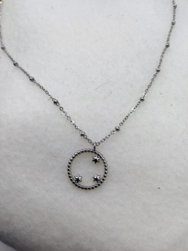 Collier en acier inoxydable argenté avec étoiles