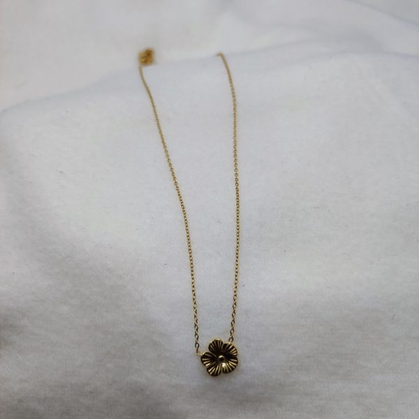 Collier en acier inoxydable en forme de fleur