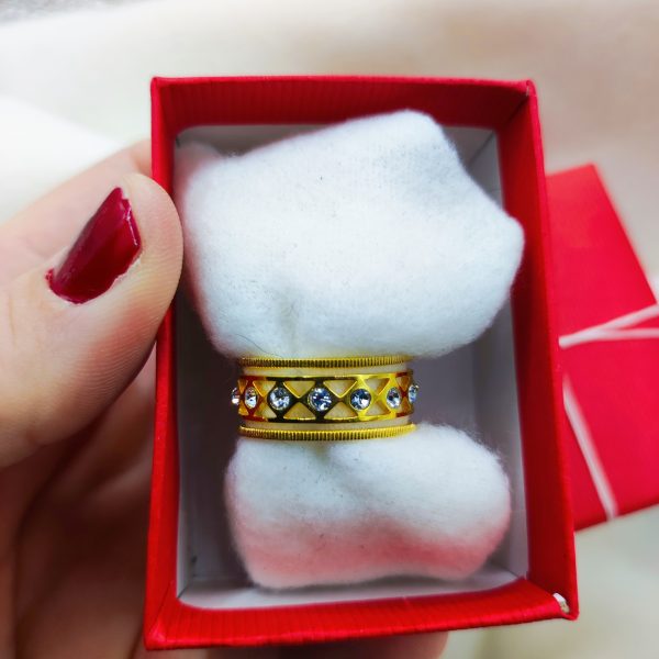 Bague en acier inoxydable avec strass