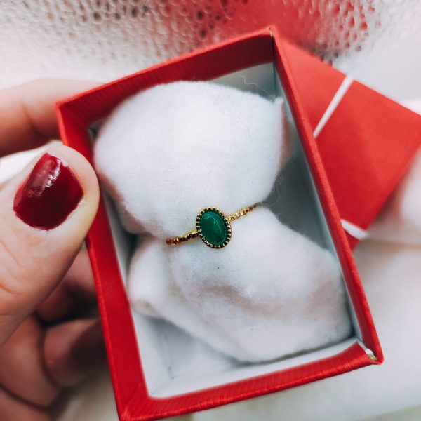 Bague en acier inoxydable avec strass vert