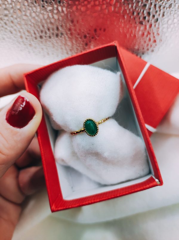 Bague en acier inoxydable avec strass vert