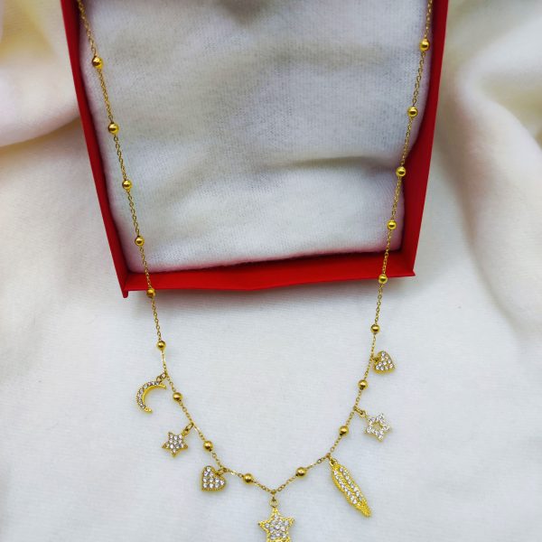 Collier en acier inoxydable avec breloque et strass