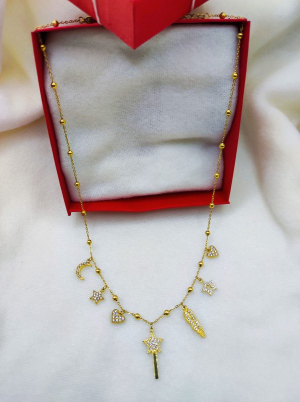 Collier en acier inoxydable avec breloque et strass