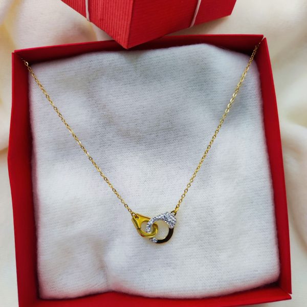 Collier en acier inoxydable en forme de menotte