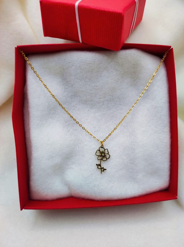 Collier en acier inoxydable en forme de fleur