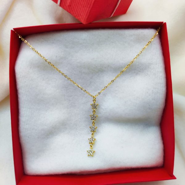 Collier en acier inoxydable doré avec strass
